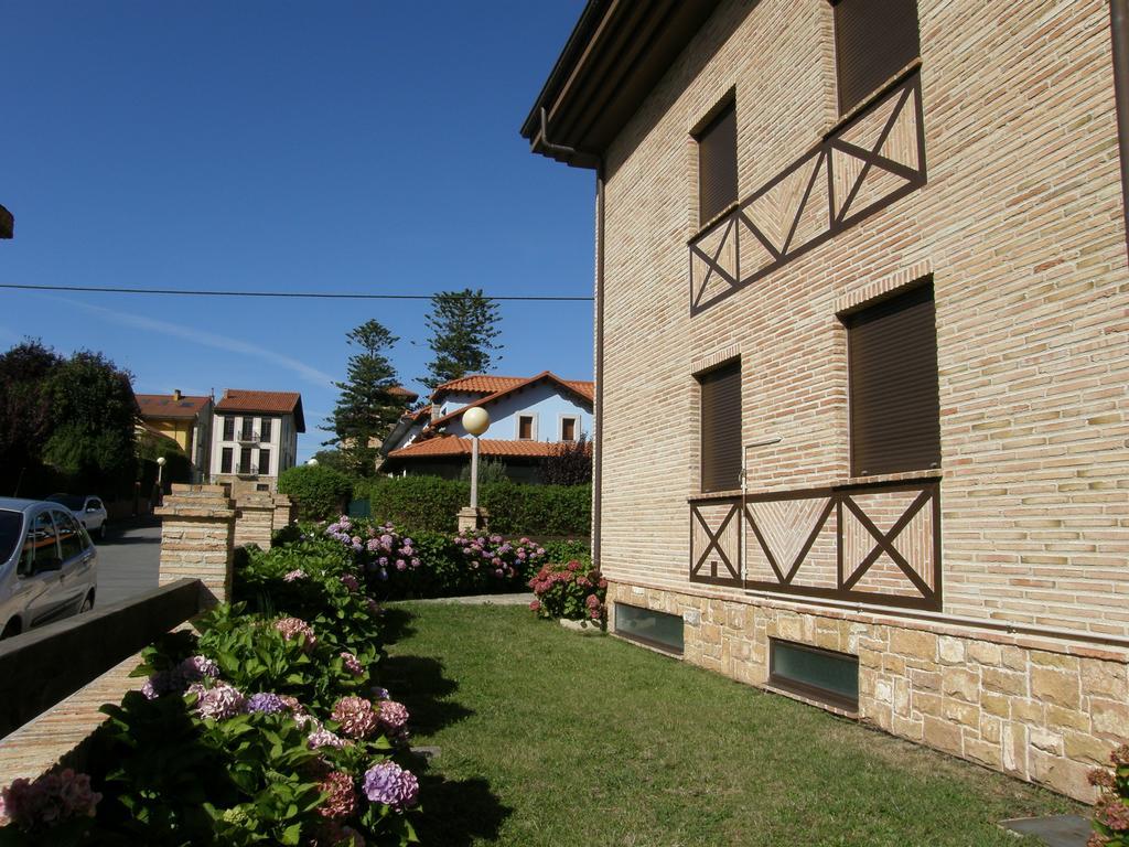 Apartamentos La Marina Ribadesella Exteriör bild
