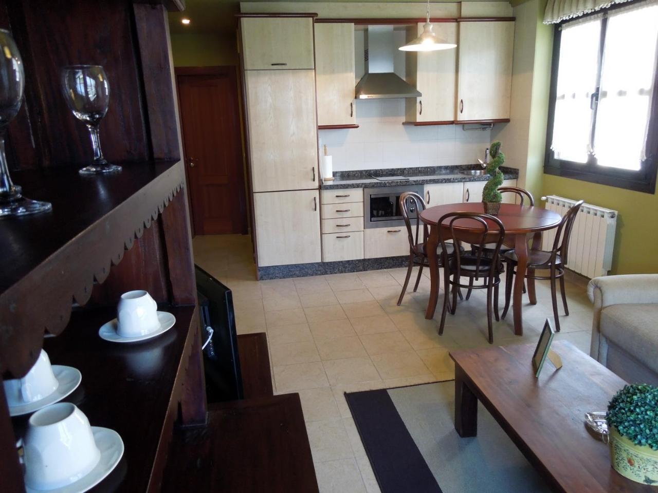Apartamentos La Marina Ribadesella Exteriör bild